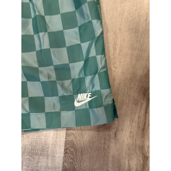 Nike Shorts Mens Small Green Checkered Standard Fit Above Knee Drawstring NWT - Picture 3 of 7
